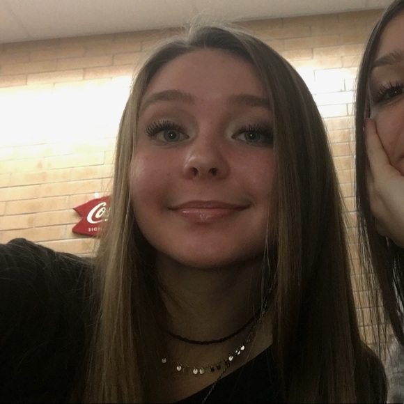 Meet your Posher, Lily - Picture 1 of 1